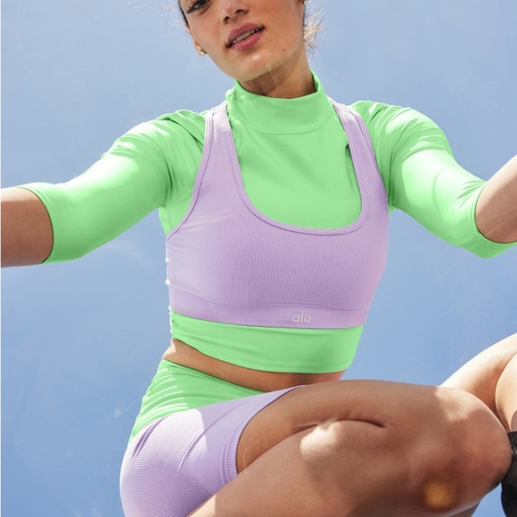 Alo - Airlift Archer Fitted Long Sleeve (Color Ultra mint) - Picture 2 of 4